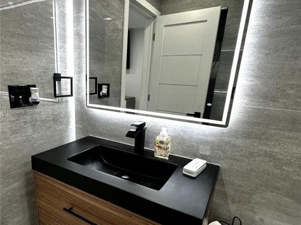 20927 SW 118th Ct, Miami FL 33177