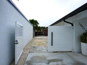 20927 SW 118th Ct, Miami FL 33177