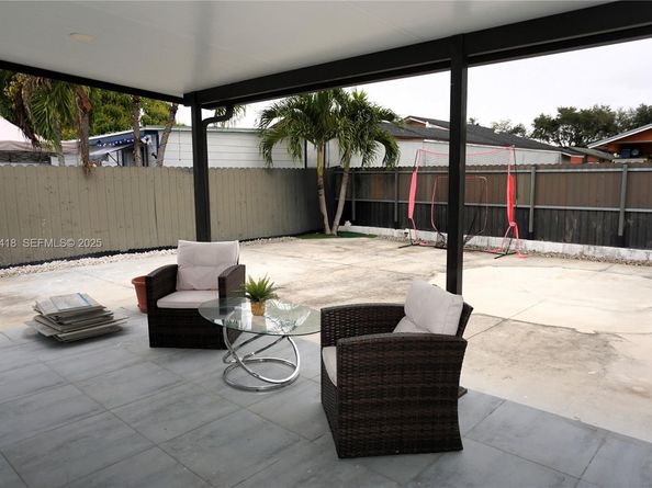 20927 SW 118th Ct, Miami FL 33177