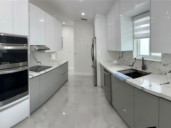 20927 SW 118th Ct, Miami FL 33177