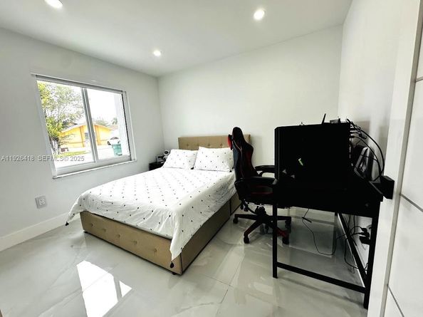 20927 SW 118th Ct, Miami FL 33177