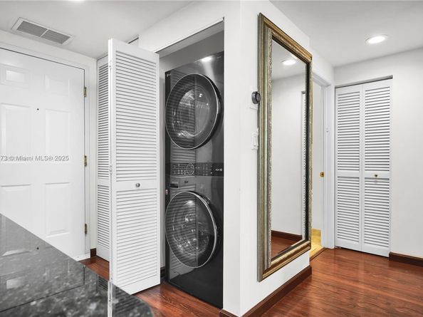 4100 Salzedo St 411, Coral Gables FL 33146