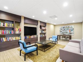 3675 N Country Club Dr 2204, Aventura FL 33180