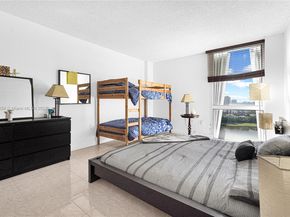 3675 N Country Club Dr 2204, Aventura FL 33180