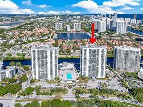 3675 N Country Club Dr 2204, Aventura FL 33180