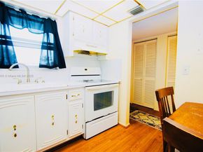 702 Lori Dr 190, Palm Springs FL 33461