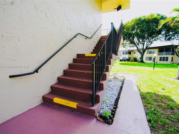 702 Lori Dr 190, Palm Springs FL 33461
