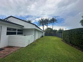 8050 SW 170th St, Palmetto Bay FL 33157