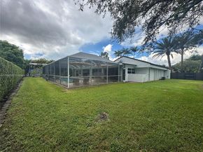 8050 SW 170th St, Palmetto Bay FL 33157