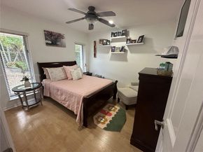 8050 SW 170th St, Palmetto Bay FL 33157