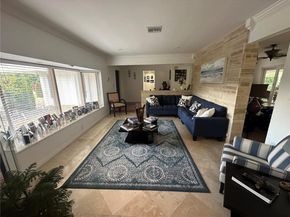 8050 SW 170th St, Palmetto Bay FL 33157