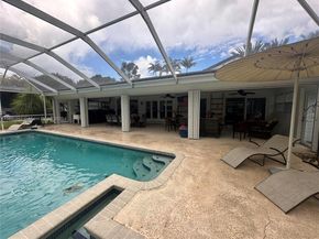 8050 SW 170th St, Palmetto Bay FL 33157