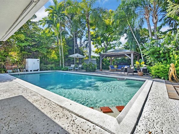 5947 SW 30th St, Miami FL 33155