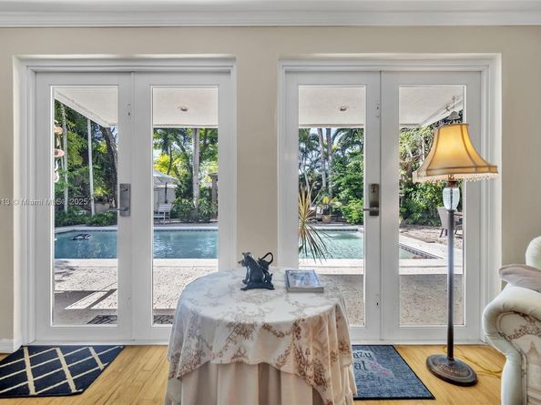 5947 SW 30th St, Miami FL 33155