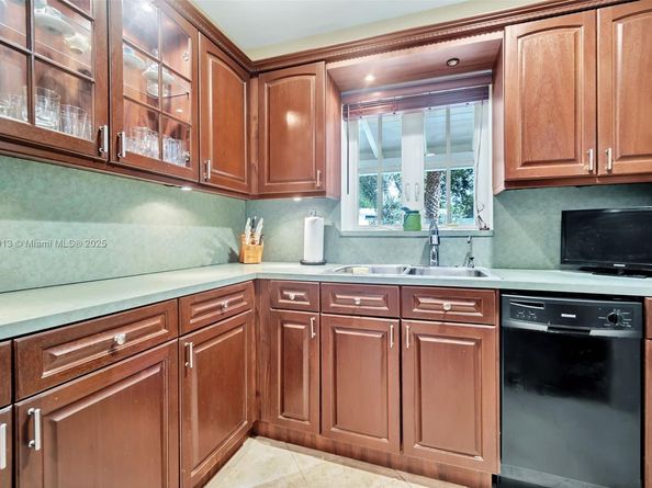 5947 SW 30th St, Miami FL 33155