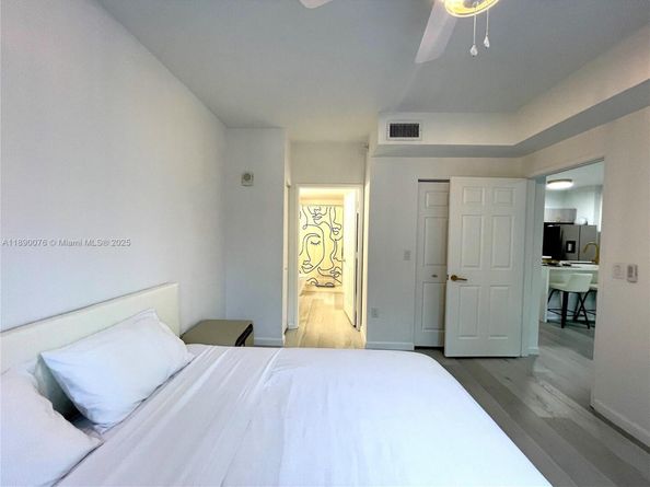 630 S Sapodilla Ave 403, West Palm Beach FL 33401