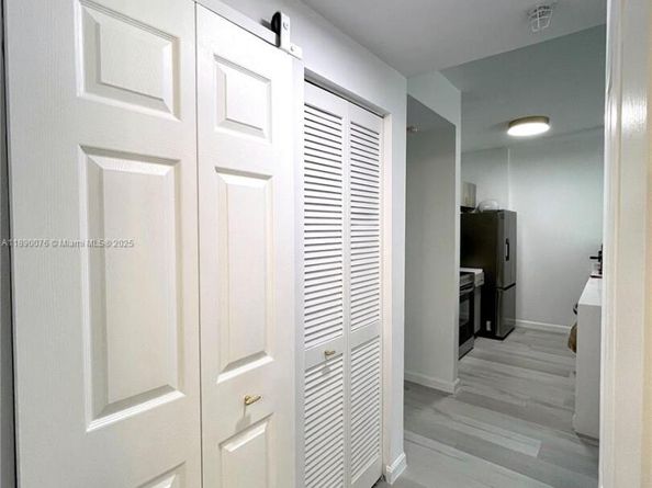 630 S Sapodilla Ave 403, West Palm Beach FL 33401