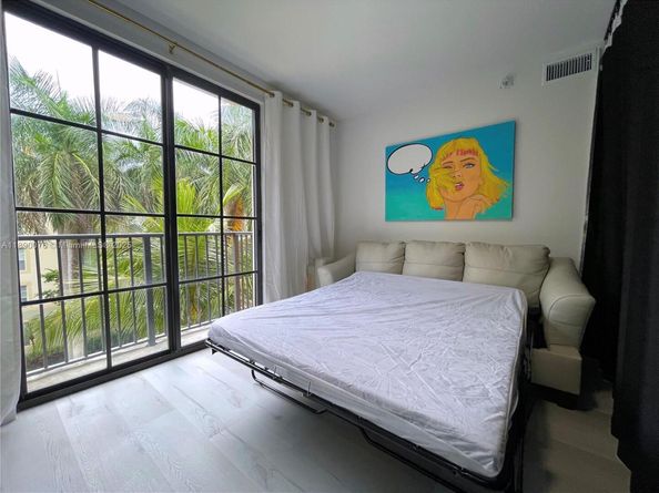 630 S Sapodilla Ave 403, West Palm Beach FL 33401