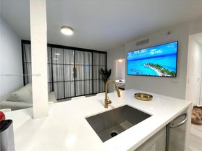 630 S Sapodilla Ave 403, West Palm Beach FL 33401