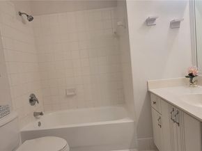 2125 NW 77th Way 201, Pembroke Pines FL 33024