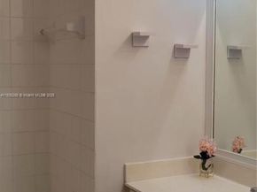 2125 NW 77th Way 201, Pembroke Pines FL 33024