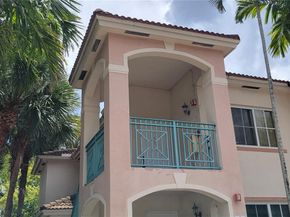 2125 NW 77th Way 201, Pembroke Pines FL 33024