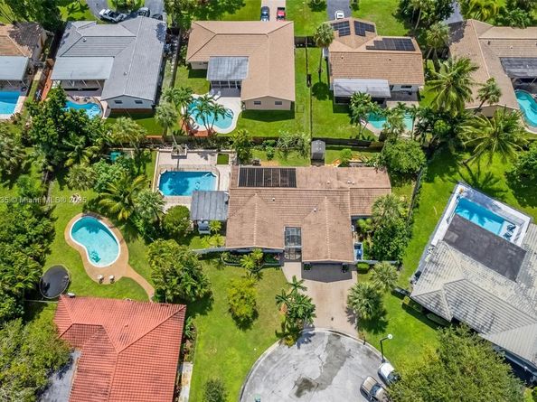 8386 NW 17th Ct, Coral Springs FL 33071