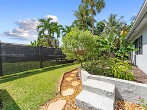 8386 NW 17th Ct, Coral Springs FL 33071