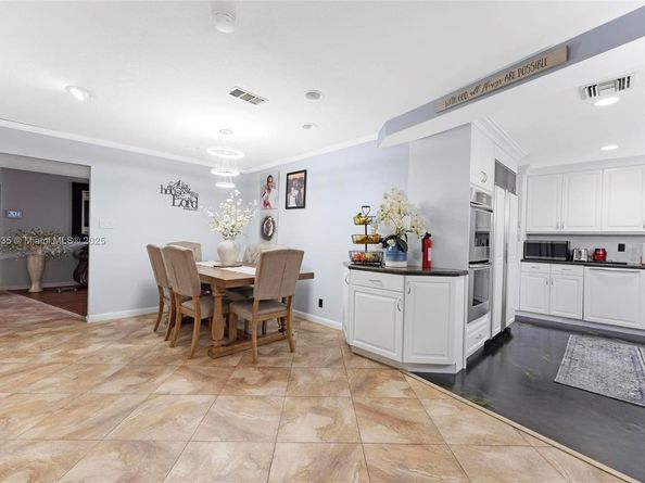 8386 NW 17th Ct, Coral Springs FL 33071