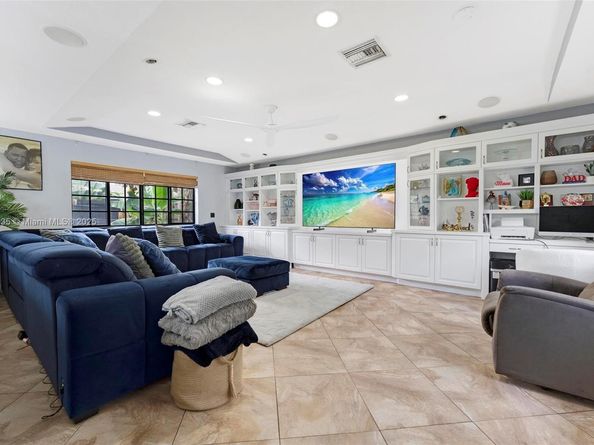 8386 NW 17th Ct, Coral Springs FL 33071