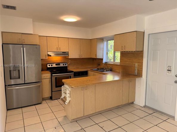 3535 NW 82nd St, Miami FL 33147