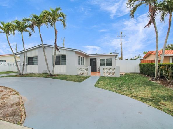 9215 SW 44th St, Miami FL 33165