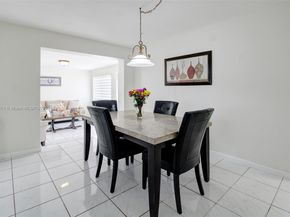 9215 SW 44th St, Miami FL 33165