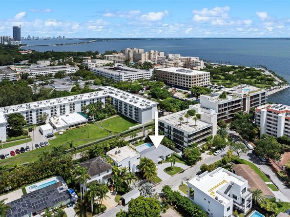 3551 E Glencoe St, Miami FL 33133