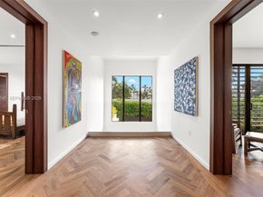 1277 N Venetian Way, Miami FL 33139