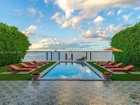 1277 N Venetian Way, Miami FL 33139