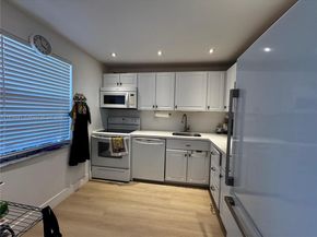 19 Abbey Ln 108, Delray Beach FL 33446