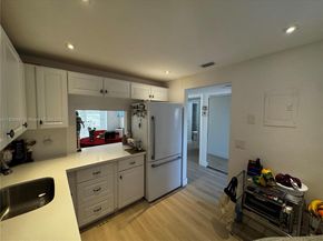 19 Abbey Ln 108, Delray Beach FL 33446