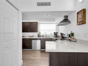 830 NW 87th Ave 406, Miami FL 33172