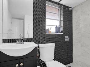 830 NW 87th Ave 406, Miami FL 33172