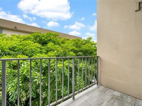 830 NW 87th Ave 406, Miami FL 33172