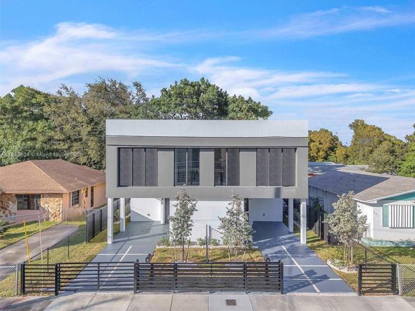 919 NW 55th St, Miami FL 33127