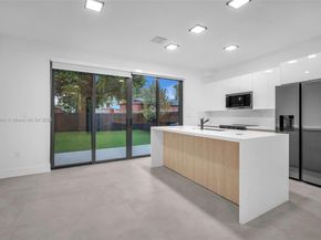 919 NW 55th St, Miami FL 33127