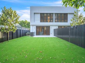 919 NW 55th St, Miami FL 33127