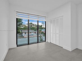 919 NW 55th St, Miami FL 33127