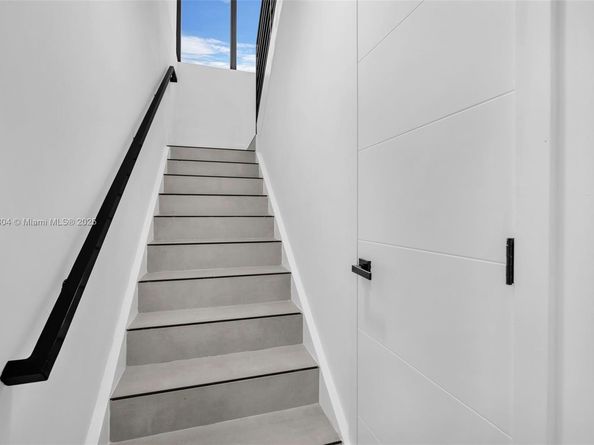 919 NW 55th St, Miami FL 33127