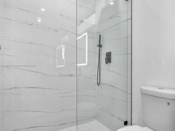 919 NW 55th St, Miami FL 33127