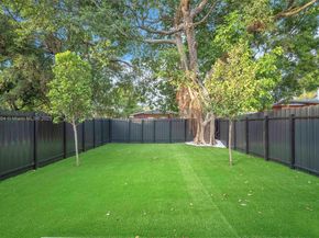 919 NW 55th St, Miami FL 33127