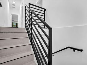 919 NW 55th St, Miami FL 33127