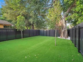 919 NW 55th St, Miami FL 33127